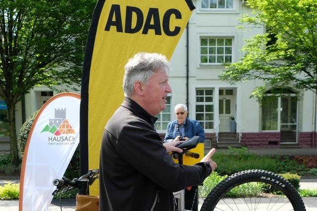 Auf dem Kinzigtalradweg in Hausach gibt es eine neue kostenlose Fahrradservicestation.
