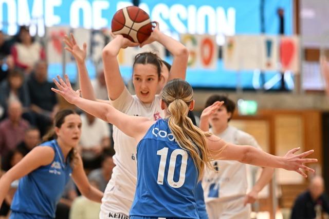 Die Zweitliga-Basketballerinnen des USC Freiburg II scheitern im Playoff-Viertelfinale an Wrzburg