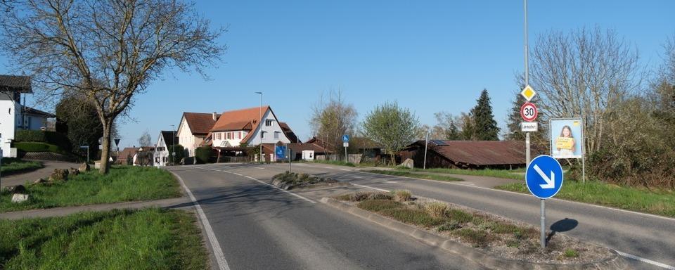 Tdlicher Unfall in Norsingen: Die Verkehrsinsel wurde zum Verhngnis