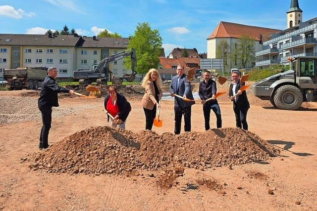 Nach gescheiterter Bauplatzanfrage in Titisee-Neustadt: Spatenstich in Lffingen fr inklusive Wohnanlage
