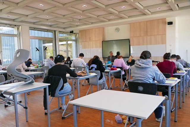 315 Minuten Zeit haben die Abiturienti...und Abiturienten für das Fach Deutsch. | Foto: Sophie Radix 315 Minuten Zeit haben die Abiturienti...und Abiturienten für das Fach Deutsch. | Foto: Sophie Radix