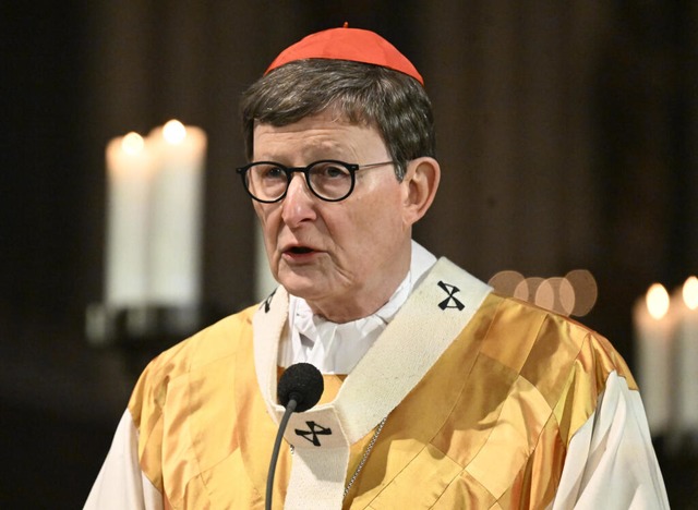 Nach dem Konklave zur Wahl eines neuen... (68) sofort bei seiner Mutter melden. | Foto: Roberto Pfeil (dpa) Nach dem Konklave zur Wahl eines neuen... (68) sofort bei seiner Mutter melden. | Foto: Roberto Pfeil (dpa)