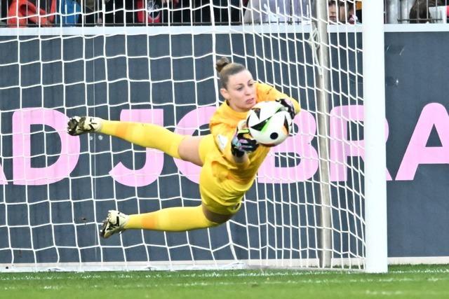 Auch Torhterin Rafaela Borggrfe verlsst die SC-Freiburg-Fuballerinnen