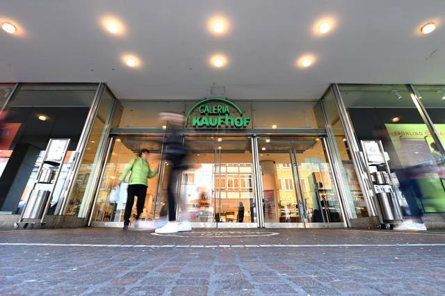 Unbekannte brechen in Galeria Kaufhof in Freiburg ein
