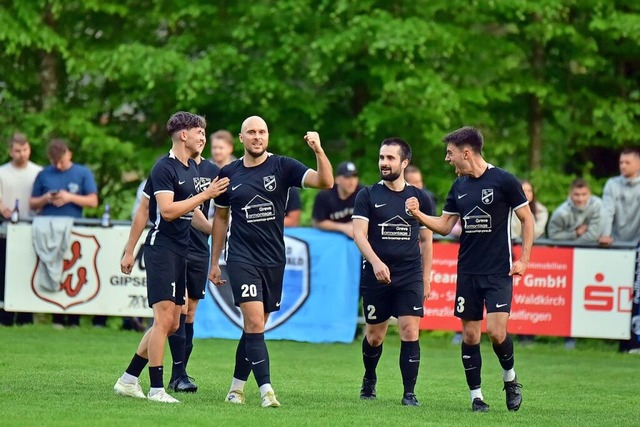 Auf ins Finale: Prechtals Doppeltorschütze Santiago Fischer (Nr. 20) und Co. | Foto: Daniel Thoma Auf ins Finale: Prechtals Doppeltorschütze Santiago Fischer (Nr. 20) und Co. | Foto: Daniel Thoma