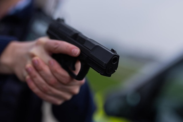 Beim Überfall gaben Unbekannte Schüsse...es Sicherheitsdiensts ab (Symbolbild). | Foto: Rolf Vennenbernd (dpa) Beim Überfall gaben Unbekannte Schüsse...es Sicherheitsdiensts ab (Symbolbild). | Foto: Rolf Vennenbernd (dpa)
