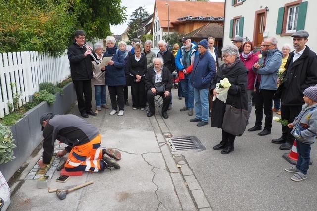 Der Gemeinderat Efringen-Kirchen beschliet neues Vorgehen bei der Verlegung von Stolpersteinen
