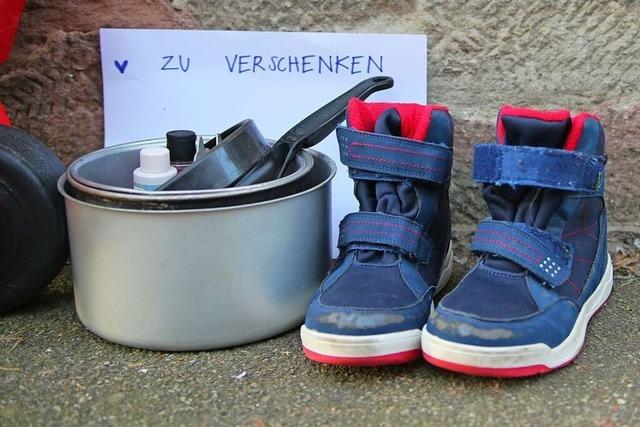 Zu verschenken – Unterwegs auf den Straen in Freiburg