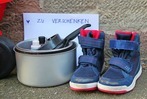 Fotos: Verschenkekisten gehren zum Straenbild in Freiburg