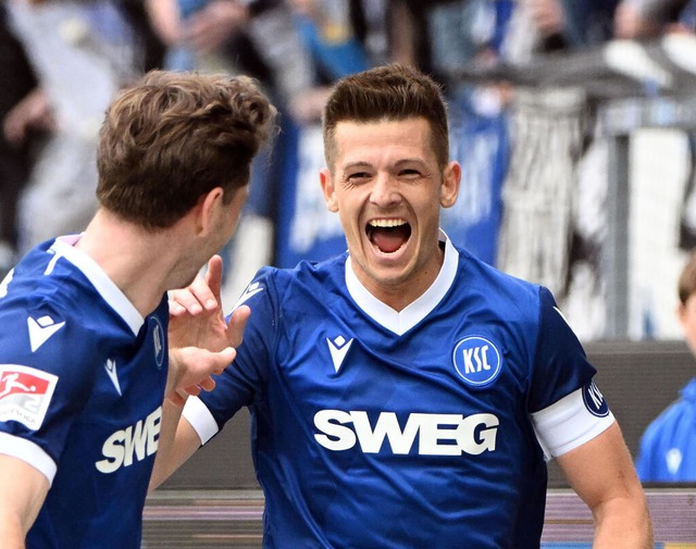 Marvin Wanitzek (rechts) jubelt im Spiel gegen Greuther Fürth. | Foto: Uli Deck (dpa) Marvin Wanitzek (rechts) jubelt im Spiel gegen Greuther Fürth. | Foto: Uli Deck (dpa)