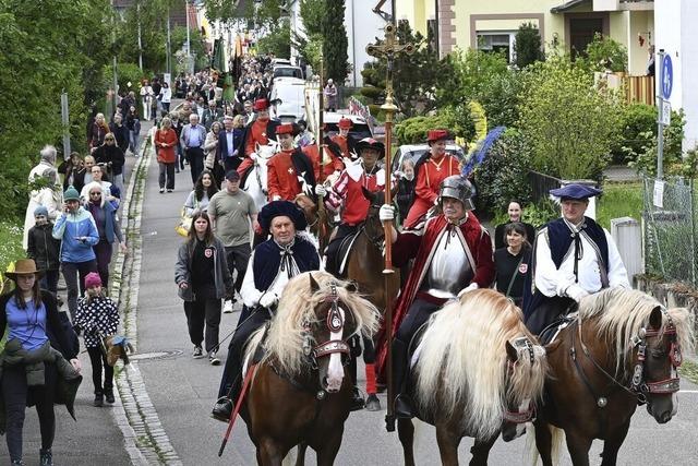 Hans Knörlein ist seit fast 40 Jahren beim Georgsritt in Freiburg-St. Georgen dabei: "Für Pferdenarren liegt das nahe" Hans Knörlein ist seit fast 40 Jahren beim Georgsritt in Freiburg-St. Georgen dabei: "Für Pferdenarren liegt das nahe"