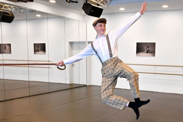 Der Freiburger Ballettschler Sebastian Weh tanzt beim Ballettwettbewerb auf Rang 1