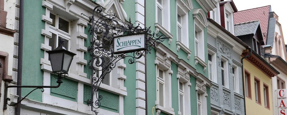 Hund soll Kind in der Freiburger Innenstadt gebissen haben - Polizei sucht Zeugen