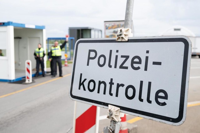 Seit September 2024 gibt es stationäre...rollen an allen deutschen Landgrenzen. | Foto: Sebastian Kahnert (dpa) Seit September 2024 gibt es stationäre...rollen an allen deutschen Landgrenzen. | Foto: Sebastian Kahnert (dpa)