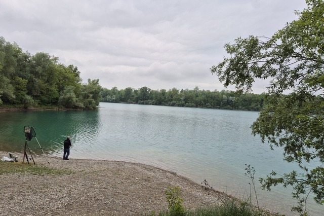 Der Baggersee im Neuenburger Ortsteil Steinenstadt am Tag danach | Foto: Hannes Selz Der Baggersee im Neuenburger Ortsteil Steinenstadt am Tag danach | Foto: Hannes Selz