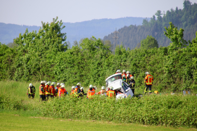 77-Jhrige nach Unfall auf B33 bei Steinach gestorben