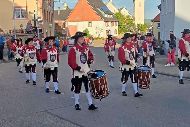 Fotos: 50 Jahre Fanfarenzug Lffingen