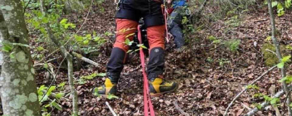 E-Rollstuhlfahrer verunglckt auf Waldweg bei Muggenbrunn