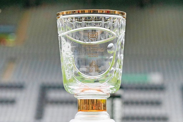 Um diesen Pokal geht’s am Samstag, 24. Mai, im Freiburger Dreisamstadion. | Foto: IMAGO/Eibner-Pressefoto/Patrick Hipp Um diesen Pokal geht’s am Samstag, 24. Mai, im Freiburger Dreisamstadion. | Foto: IMAGO/Eibner-Pressefoto/Patrick Hipp
