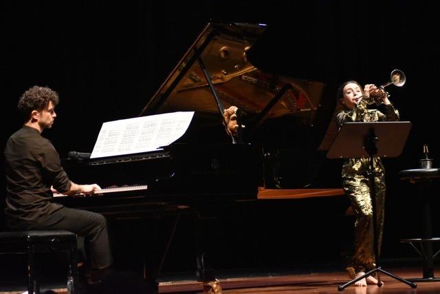 Lucienne Renaudin Vary und Tim Allhoff boten im Burghof eine virtuose Symbiose von Klassik und Jazz
