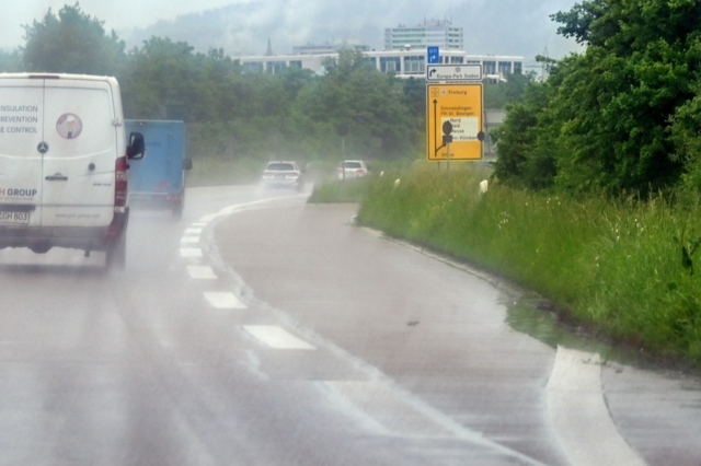 Horrorunfall mit drei Toten auf der B3 bei Freiburg: Wie konnte es dazu kommen?