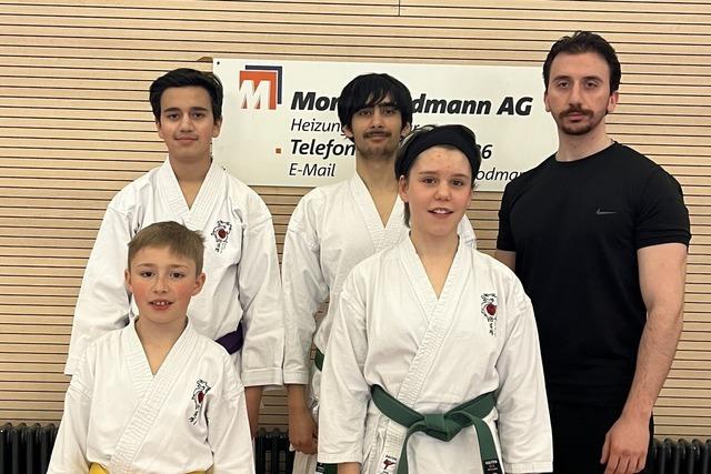 Zweimal Gold fr Karateka Zweimal Gold fr Karateka aus Kappel