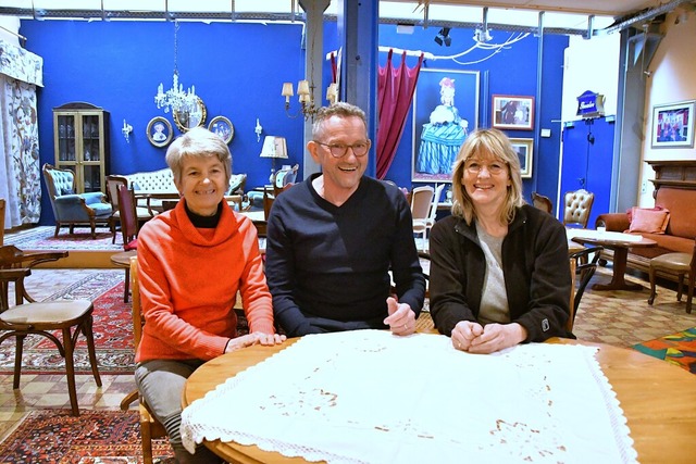 Der Bühneli-Vorstand (von links) Chris...bald seine Spielstätte verlassen muss. | Foto: Barbara Ruda Der Bühneli-Vorstand (von links) Chris...bald seine Spielstätte verlassen muss. | Foto: Barbara Ruda