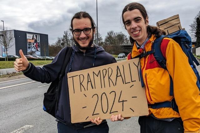 Per Anhalter ans Ziel – in Freiburg geht die Tramp-Rally in eine neue Runde
