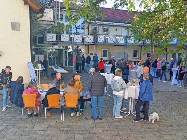 Ein Hock bildete den Auftakt für den neuen Eschbacher Verein. | Foto: Uwe Mayer Ein Hock bildete den Auftakt für den neuen Eschbacher Verein. | Foto: Uwe Mayer