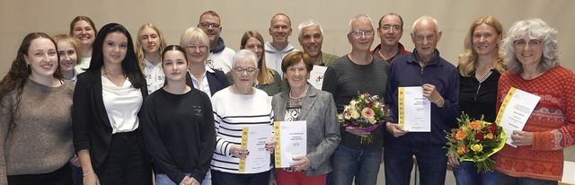 Zahlreiche Mitglieder wurden für ihr E...dschaft im Turnverein Ihringen geehrt. | Foto: Martin Büttner Zahlreiche Mitglieder wurden für ihr E...dschaft im Turnverein Ihringen geehrt. | Foto: Martin Büttner