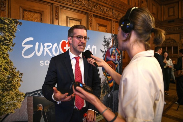 Der Basler Regierungspräsident Conradi...ot; Stadt den ESC 2025 austragen darf. | Foto: Juri Junkov Der Basler Regierungspräsident Conradi...ot; Stadt den ESC 2025 austragen darf. | Foto: Juri Junkov
