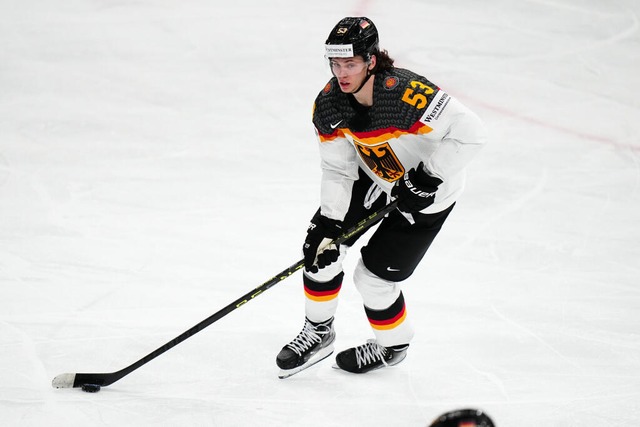 NHL-Profi Moritz Seider ist einer der ...äger der deutschen Nationalmannschaft. | Foto: Pavel Golovkin (dpa) NHL-Profi Moritz Seider ist einer der ...äger der deutschen Nationalmannschaft. | Foto: Pavel Golovkin (dpa)