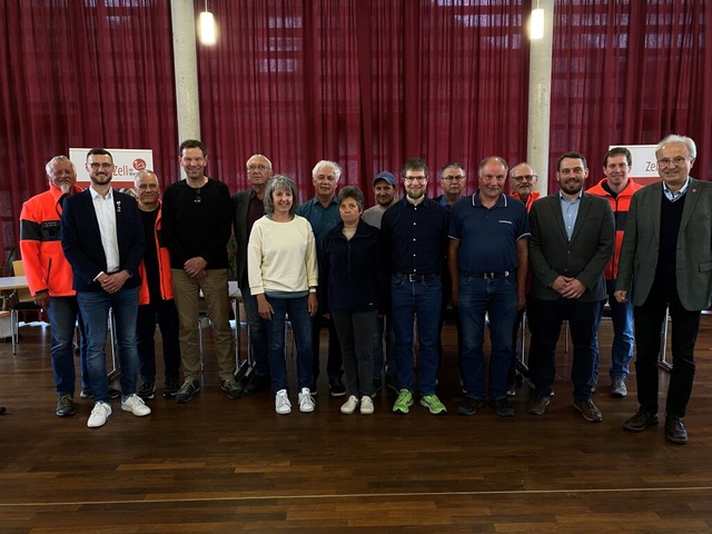 Die Blutspenderinnen und -spender, die...rmeister Dirk Philipp und Peter Palme. | Foto: Wolfgang Grether Die Blutspenderinnen und -spender, die...rmeister Dirk Philipp und Peter Palme. | Foto: Wolfgang Grether