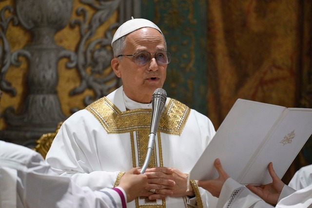 Leo XIV. warnt in seiner ersten gro&sz...amatischen Folgen von Glaubensverlust.  | Foto: Uncredited/Vatican media/AP/dpa