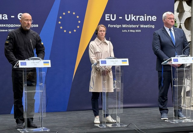 Die EU-Außenbeauftragte Kallas u...w mit Vertretern der Ukraine zusammen. | Foto: Jörg Blank/dpa Die EU-Außenbeauftragte Kallas u...w mit Vertretern der Ukraine zusammen. | Foto: Jörg Blank/dpa