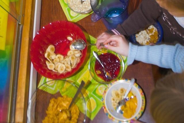 Frhstcken will gelernt sein: "Arbeit fr Alle" hilft Kindern der Rheinschule Weil am Rhein