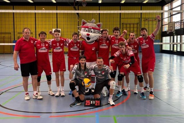SV Kirchzarten freut sich ber Volleyballer-Aufstieg