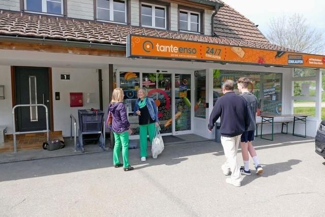 Am Wochenende die Biervorrte geleert: Bernauer Tante-Enso-Markt bertrifft alle Erwartungen