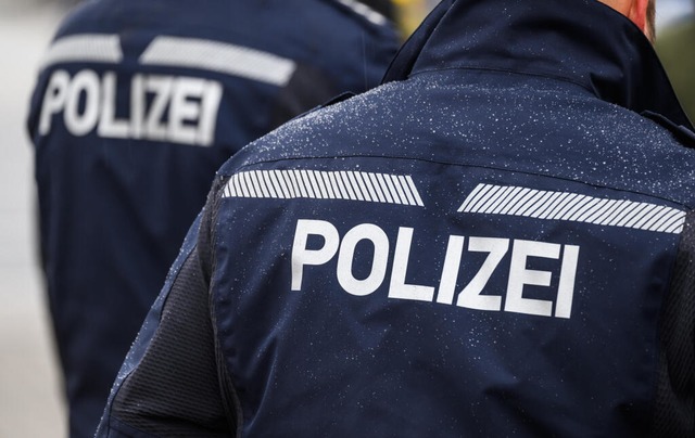 In einer Spielhalle in Fulda hat ein 2...iger eine Frau erstochen.(Symbolbild). | Foto: Robert Michael (dpa) In einer Spielhalle in Fulda hat ein 2...iger eine Frau erstochen.(Symbolbild). | Foto: Robert Michael (dpa)