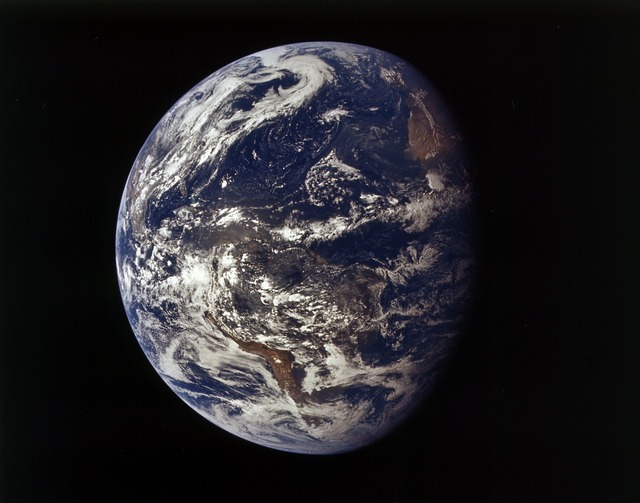 Mehr als 50 Jahre lang kreiste die Sonde in der Umlaufbahn der Erde. | Foto: NASA/dpa Mehr als 50 Jahre lang kreiste die Sonde in der Umlaufbahn der Erde. | Foto: NASA/dpa