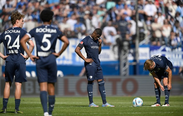 Der VfL Bochum steigt zum siebten Mal aus der Bundesliga ab.  | Foto: Anke Waelischmiller/dpa