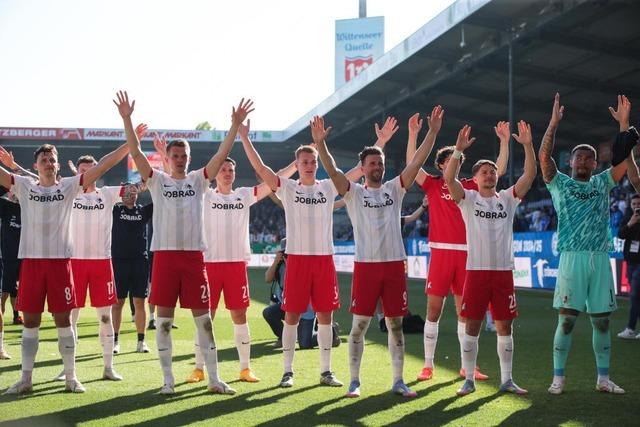 Abgehoben wird beim SC Freiburg nach dem Sieg in Kiel nur im Flieger Abgehoben wird beim SC Freiburg nach dem Sieg in Kiel nur im Flieger