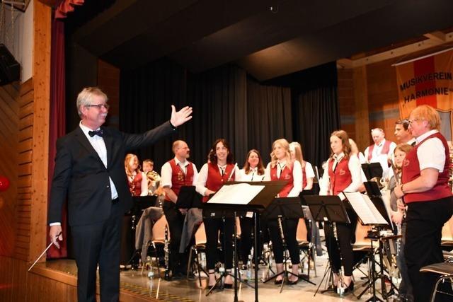 Virtuose Tonartisten: Jahreskonzert des Musikvereins Harmonie Gersbach war eine musikalische Reise in die Zirkuswelt