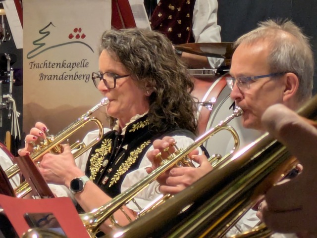 Hoch konzentriert: Schnelle Stücke sind für die Bläser ganz schön anstrengend. | Foto: Eva Wollweber Hoch konzentriert: Schnelle Stücke sind für die Bläser ganz schön anstrengend. | Foto: Eva Wollweber
