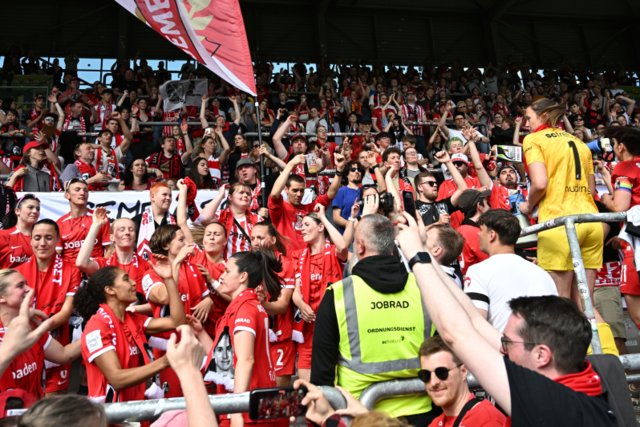 Die SC-Freiburg-Fuballerinnen schlagen Werder Bremen am letzten Spieltag
