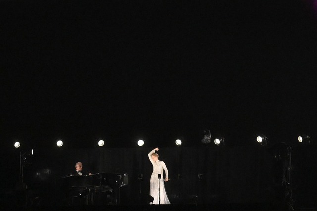 Ob Celine Dion beim ESC auftritt, h&au...heitlichen Verfassung ab. (Archivbild)  | Foto: Sven Hoppe/dpa