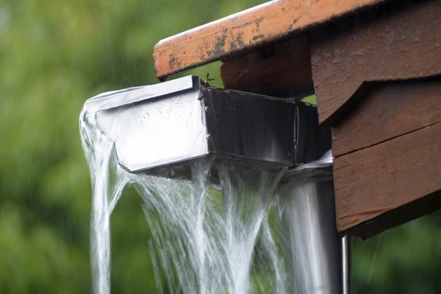 Neue Steuertechnik fr den Regenberlaufkanal