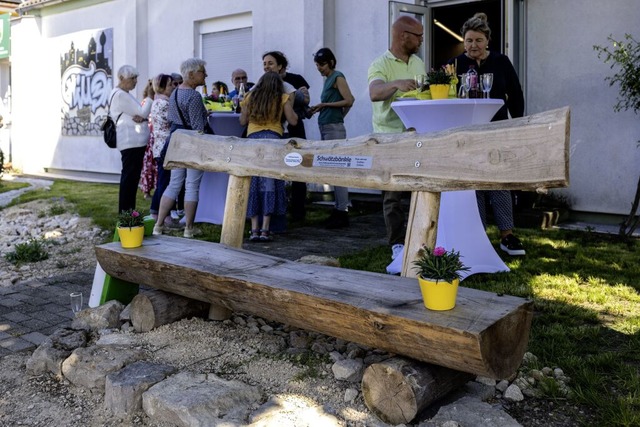 Am Fritz-Hüttinger-Haus gab es etwas zu Feiern. | Foto: Maximo-Hans Musielik Am Fritz-Hüttinger-Haus gab es etwas zu Feiern. | Foto: Maximo-Hans Musielik