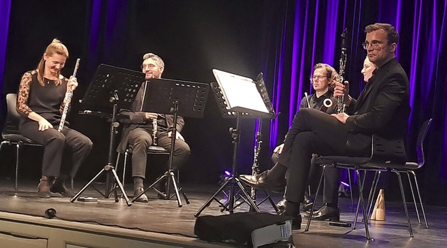 In der musikalischen Lesung im Salmen ...m die Zeit nach dem Zweiten Weltkrieg. | Foto: Barbara Puppe In der musikalischen Lesung im Salmen ...m die Zeit nach dem Zweiten Weltkrieg. | Foto: Barbara Puppe