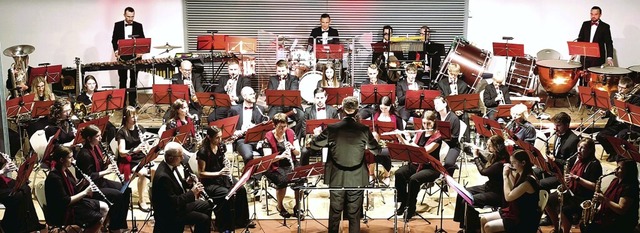 <AUTOR></AUTOR>140 Jahre und kein biss...ein Bleichheim beim Jubilumskonzert.   | Foto: Werner Schnabl